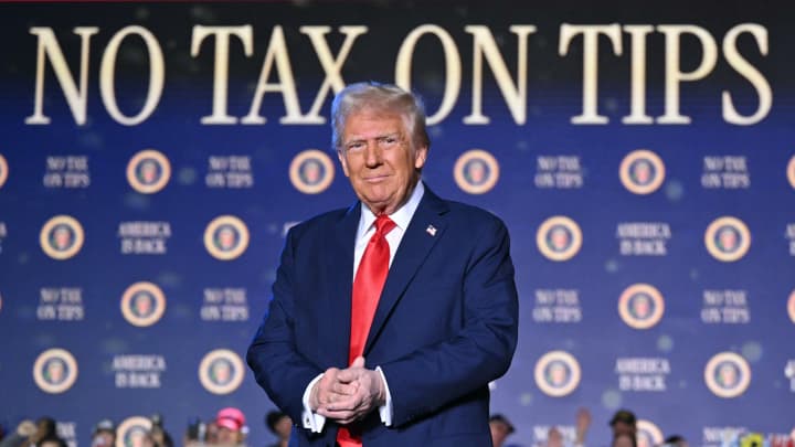 O presidente dos EUA, Donald Trump, chega para falar sobre sua política de acabar com o imposto sobre gorjetas em Las Vegas, Nevada, em 25 de janeiro de 2025. (Foto: Mandel Ngan | Afp | Getty Images)