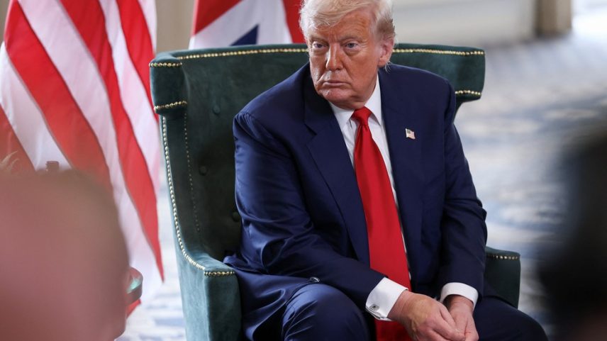 O presidente dos EUA, Donald Trump, encontra o primeiro-ministro britânico, Keir Starmer, no campo de golfe Trump Turnberry, em Turnberry, Escócia, Grã-Bretanha, em 28 de julho de 2025. (Foto: Evelyn Hockstein/Reuters)
