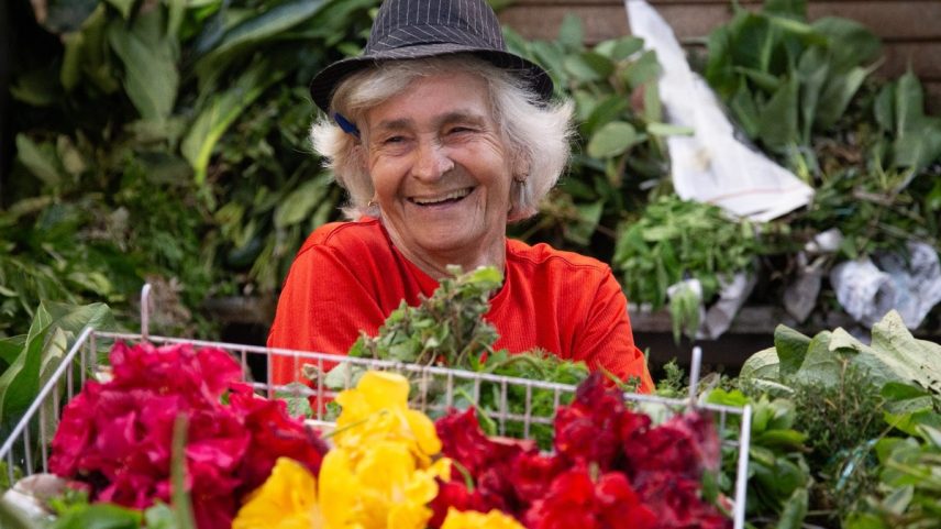 Dona Rosa, a erveira mais antiga do Mercadão de Madureira: desde 1968 (Foto: Júlia Aguiar)