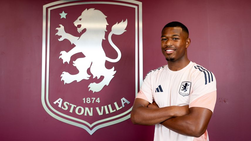 Zépiqueno Redmond, jovem atacante, é o novo reforço do Aston Villa para 2025 (Foto: Neville Williams/Aston Villa FC via Getty Images)