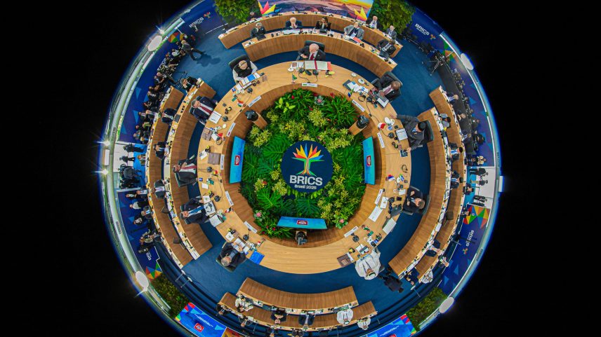 Sessão plenária do Brics, no Rio de Janeiro, vista do alto, durante discurso do presidente Lula, no domingo, 6 (Foto: Ricardo Stuckert/PR)