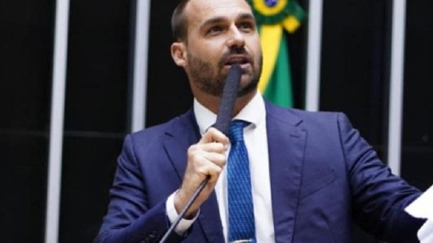 Deputado federal Eduardo Bolsonaro (PL-SP) está de licença nos EUA (Foto: Pablo Valadares/Câmara dos Deputados)