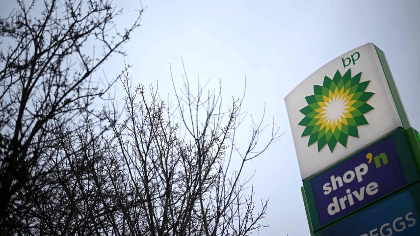 Logo da BP em posto de combustível da empresa em Londres (Foto: Ben Stansall - 11.fev.2025/AFP)