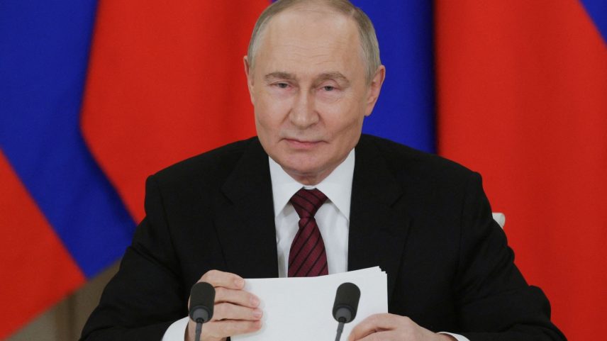 Vladimir Putin, presidente da Rússia, durante pronunciamento na TV em 11 de maio de 2025. (Foto: Gavriil Grigorov/Pool/AFP)