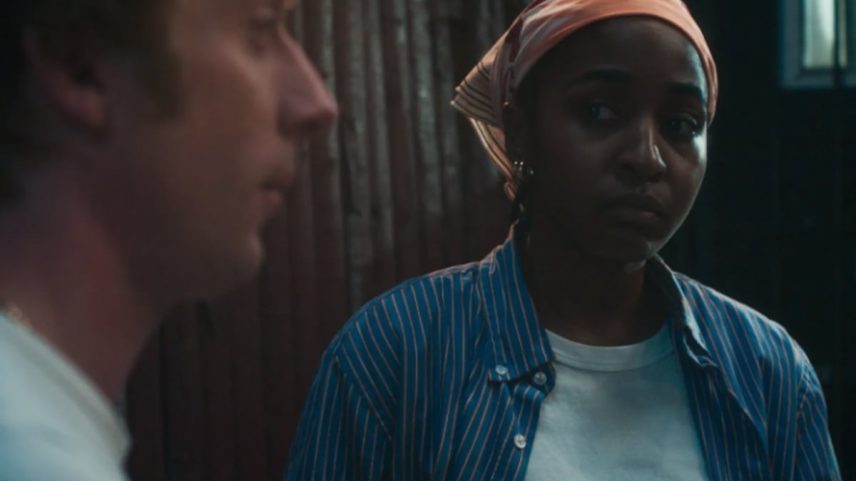 Jeremy Allen White e Ayo Edebiri no capítulo final da quarta temporada. (Foto: FX/Disney+)