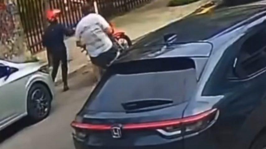 Ladrão é perseguido por homem que tentou assaltar no Jardim Oceânico, na Barra (Foto: Reprodução/Instagram)
