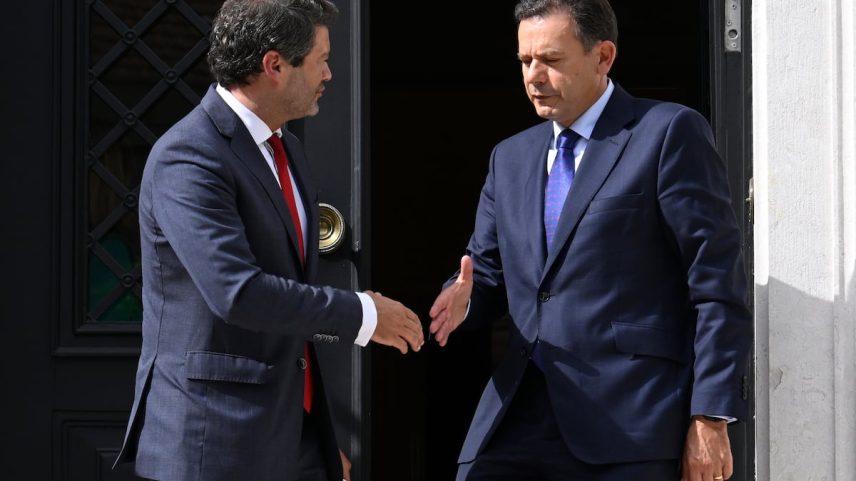 O primeiro-ministro Luís Montenegro recebe o líder de Chega, André Ventura, em sua residência oficial no passado mês de junho. (Foto: Horacio Villalobos (Corbis via Getty Images))