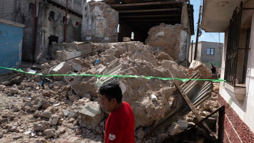 Município mais afetado é Santa María de Jesús, com 27 mil habitantes, a maioria indígenas maias, onde 50% das casas foram danificadas (Foto: Edwin Bercian/AFP)