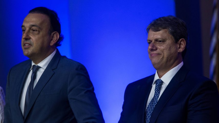 Felício Ramuth com Tarcísio de Freitas (Foto: Zanone Fraissat - 1.jan.23/Folhapress)