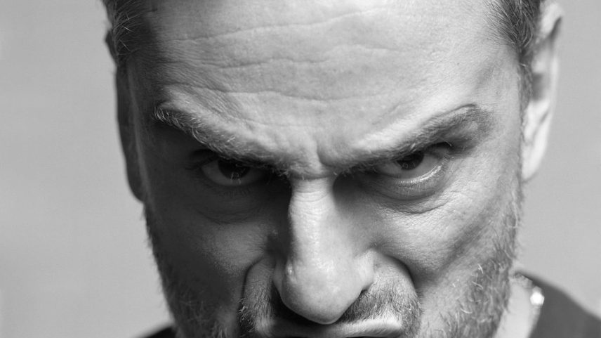 Etxeandia demonstra uma de suas máximas: "Para ser ator, você tem que ter a história no seu rosto". (Foto: Alberto García-Alix)