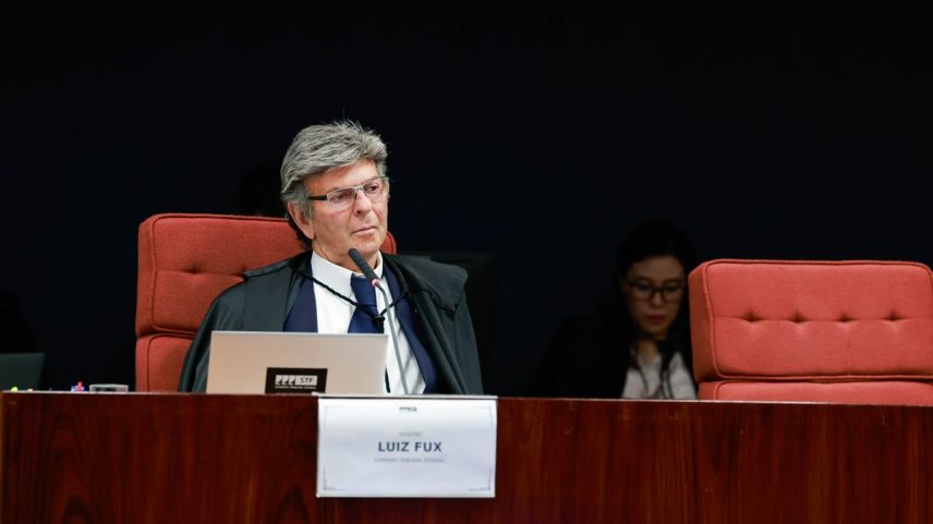 Ministro Luiz Fux durante interrogatório de réus do processo da trama golpista (Foto: Fellipe Sampaio/STF)