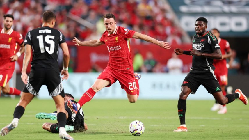 Diogo Jota pelo Liverpool (Foto: Charly TRIBALLEAU / AFP)