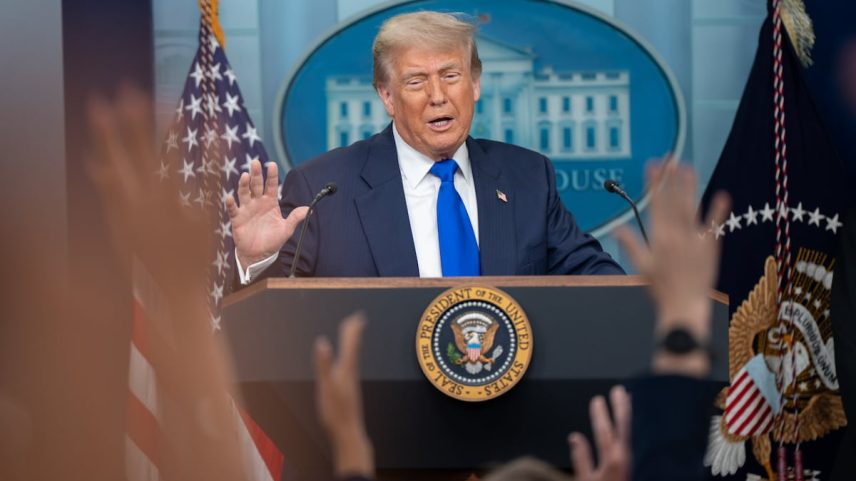 Donald Trump na Casa Branca em 27 de julho de 2025. (Foto: Abe McNatt)
