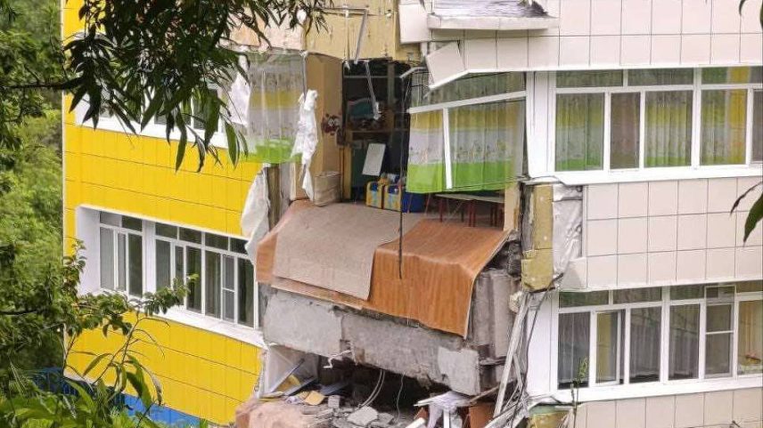Prédio de creche afetada pelo tremor de 8,8 graus em Petropavlovsk-Kamtchatski, na Rússia (Foto: Arquivo Pessoal)