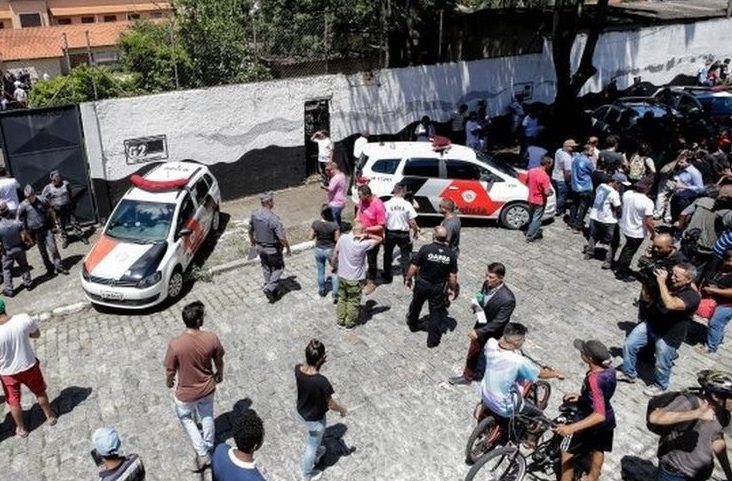Ataque a tiros em Suzano chocou o Brasil e o mundo (Foto: EPA/SEBASTIAO MOREIRA)