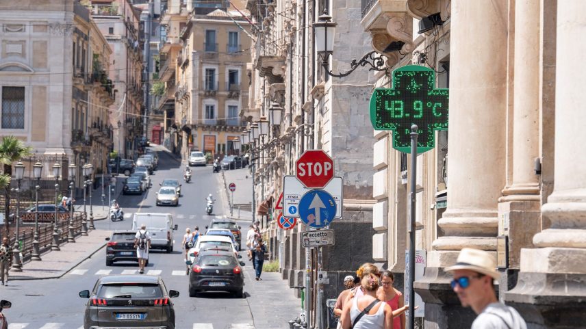 Rua de Catania, na Itália, em julho de 2025 (Foto: REUTERS/Marco Restivo)