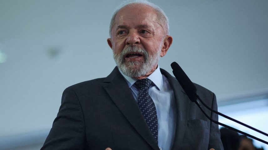 Lula concede entrevista coletiva em Brasília (Foto: REUTERS/Adriano Machado)