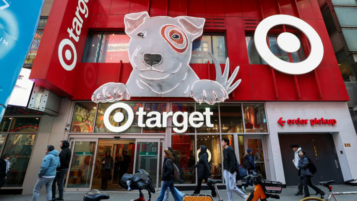Mary Molina, de Westchester, Nova York, disse que costumava fazer compras no Target uma vez por semana. Ela afirmou que agora compra mais no Walmart e na Amazon e faz visitas ao Target uma vez a cada dois ou três meses, em vez de toda semana. (Foto: Courtesy of Mary Molina)