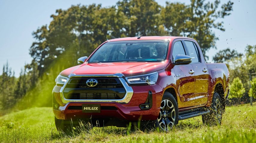 Toyota Hilux SRX, que tem 5,33 m de comprimento (Foto: Divulgação)