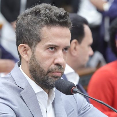 Janones é suspenso por 90 dias após ofensas a Nikolas Ferreira no Conselho de Ética