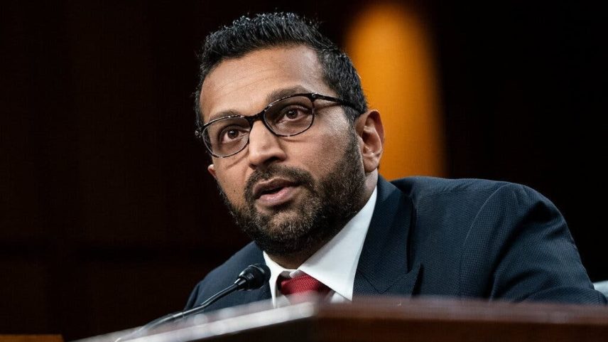Durante sua audiência de confirmação, Kash Patel testemunhou que 'não estava ciente' de quaisquer planos para demitir funcionários do FBI associados a investigações sobre o presidente Trump (Foto: Haiyun Jiang / New York Times)