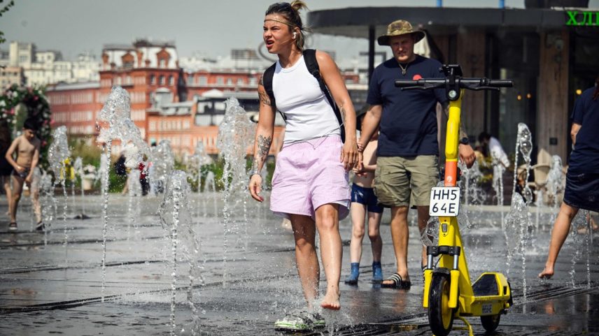 Onda de calor faz Moscou registrar 35°C, recorde em quase trinta anos (Foto: Alexander Nemenov/AFP)