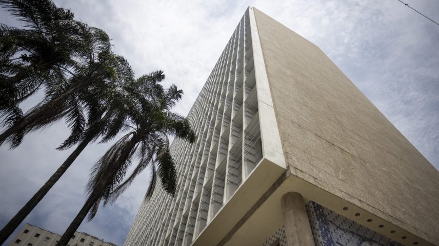 Fachada do Palácio Gustavo Capanema, que poderia abrigar a Faculdade de Arquitetura (Foto: Márcia Foletto)