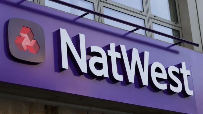 O mês passado, o Nat West devolveu a licença bancária irlandesa que usava para operar o Ulster Bank (Foto: Getty Images)