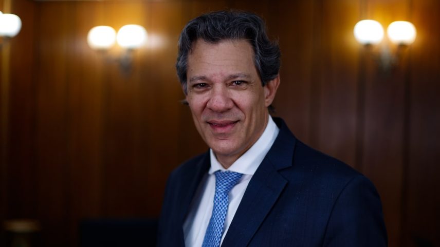 Fernando Haddad, ministro da Fazenda, evita estimar impactos para a economia brasileira da taxação anunciada por Trump (Foto: Wilton Junior/Estadão)