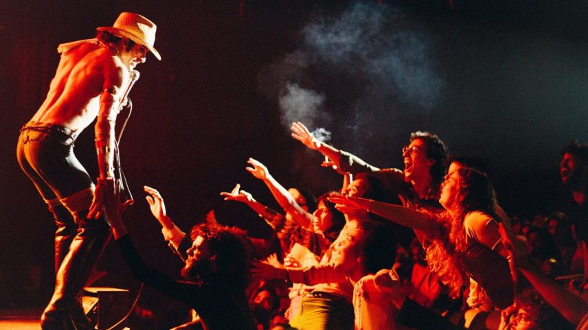 Jesuíta Barbosa como Ney Matogrosso em 'Homem com H' (Foto: Divulgação / Marina Vancini)