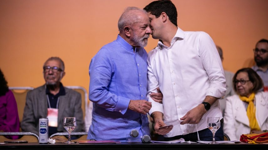 Presidente Lula e o prefeito de Recife, João Campos (Foto: Brenno Carvalho / Agência O Globo)