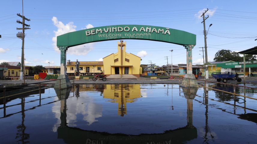 Entrada do município de Anamã, no Amazonas, durante período de cheia dos rios (Foto: Antonio Lima/Secom Amazonas)