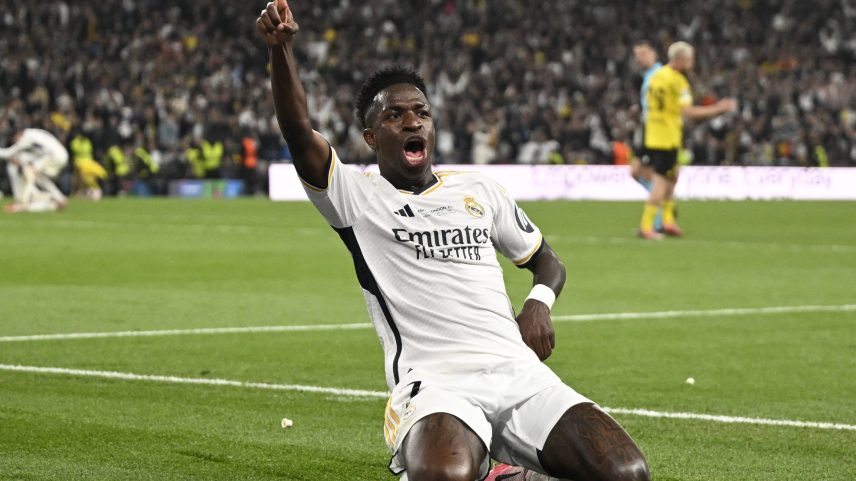 Mundial de Clubes 2025 revela o contraste entre o poder financeiro dos clubes europeus e a competitividade dos times brasileiros. (Foto: Ina Fassbender/AFP)