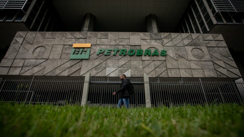 Edifício sede da Petrobras, no Centro do Rio (Foto: Brenno Carvalho / Agência O Globo)