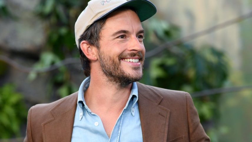 Jonathan Bailey na estreia de 'Jurassic World: Rebirth' em 17 de junho de 2025, em Londres. (Foto: Joe Maher/Getty Images)