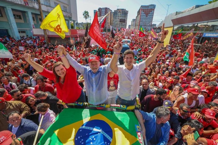 Marília Arraes (Solidariedade), Lula (PT) e João Campos (PSB), durante ato de campanha no Recife no dia 14 de outubro de 2022 -- segundo turno eleitoral (Foto: Ricardo Stuckert/Divulgação)