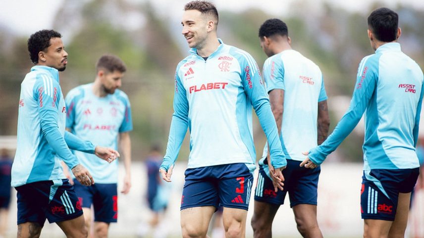 Os jogadores do Flamengo no treino preparativo para o jogo contra o São Paulo (Foto: Adriano Fontes/Flamengo)