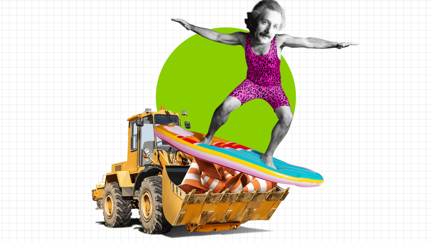 Einstein surfando em uma jangada inflável que está precariously em cima de uma pilha de cones de segurança na concha de uma escavadeira - Stephanie Arnett/MIT Technology Review | Adobe Stock, Domínio Público (Foto: Stephanie Arnett/MIT Technology Review | Adobe Stock, Domínio Público)