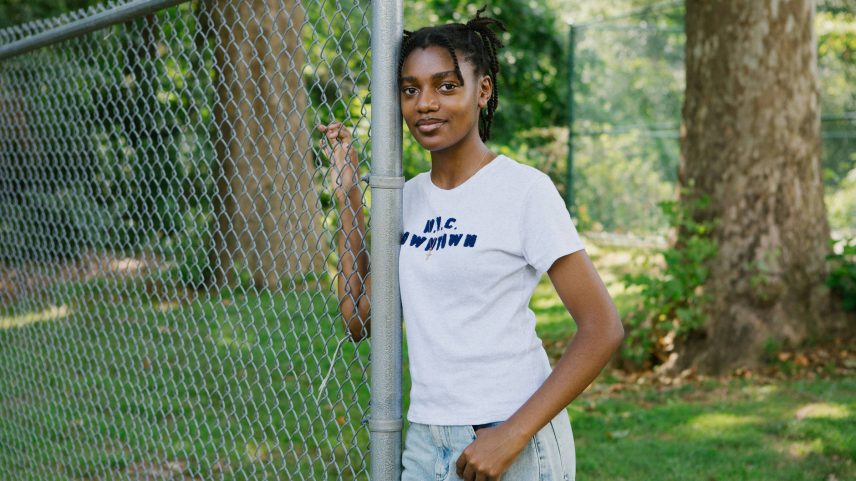 Jovem Ugenie Labranche, 16, que se candidatou para dezenas de empregos ainda não encontrou na Pensilvânia, nos Estados Unidos (Foto: MICHELLE GUSTAFSON - 25.jun.25/NYT)