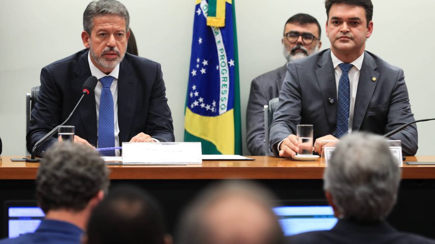 A comissão parlamentar discute a isenção de Imposto de Renda para quem ganha até R$ 5 mil (Foto: Lula Marques/Agência Brasil/Fotográfo/Agência Brasil)