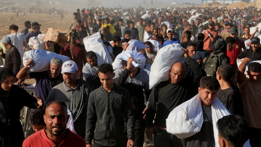 A GHF distribui ajuda no sul e no centro de Gaza (Foto: Reuters)