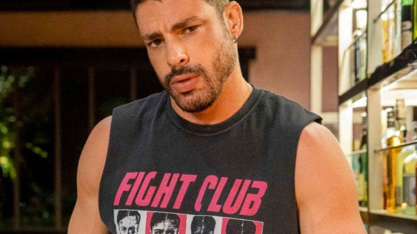 César (Cauã Reymond) — Foto: Globo/ Fábio Rocha