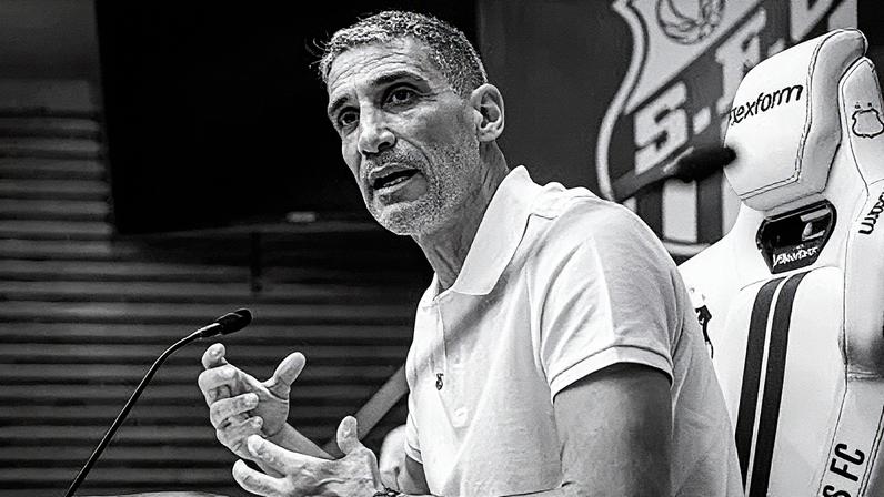 Vojvoda durante apresentação no Santos (Foto: Reprodução)