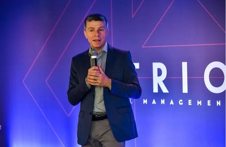 Beto Caputo, CEO da Atrio Hotel Management, apresenta o balanço da empresa no primeiro semestre (Foto: Atrio/Divulgação)