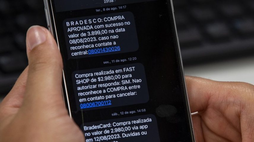 Golpes digitais explodiram no país (Foto: Alexandre Cassiano/Agência O Globo)