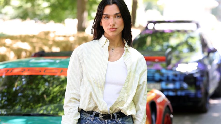 Dua Lipa, em 12 de julho de 2025, durante o festival de Velocidade de Goodwood em West Sussex (Inglaterra). (Foto: Matt Alexander/PA Images)