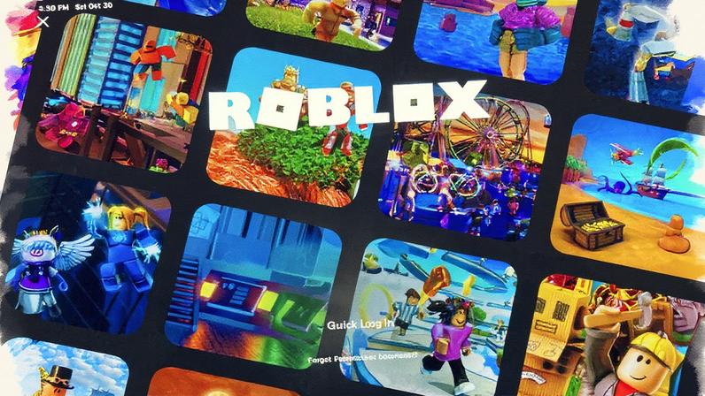 Plataforma de jogos Roblox é exibida em um tablet. (Foto: AP/Leon Keith)