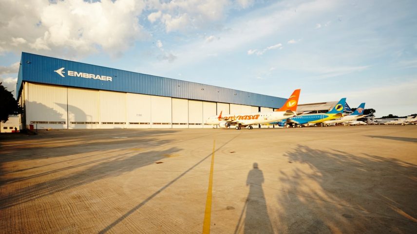 Planta da Embraer em São José dos Campos (SP); empresa tem déficit comercial com EUA (Foto: Embraer/Divulgação)