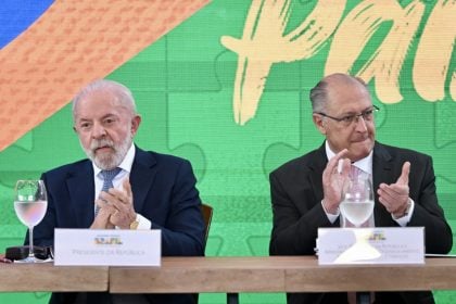 O presidente Lula (PT) e o vice Geraldo Alckmin (PSB). (Foto: Evaristo Sa/AFP)