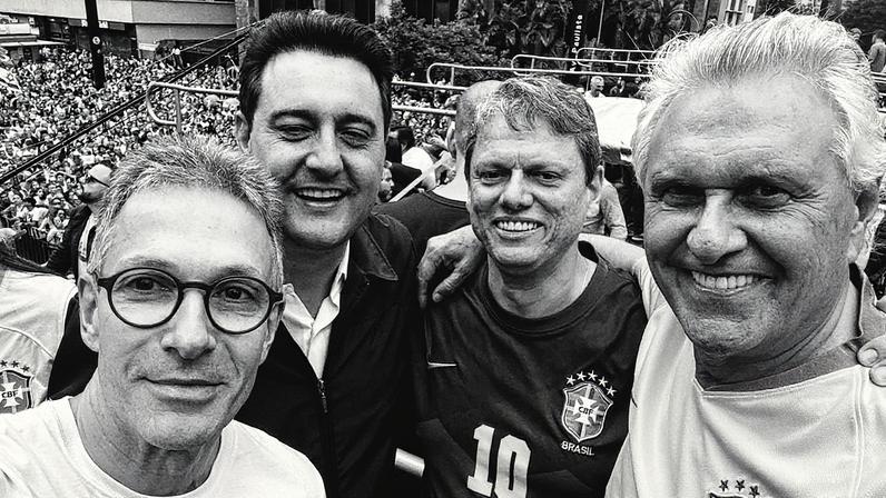 Romeu Zema, Ratinho Júnior, Tarcísio de Freitas e Ronaldo Caiado em evento na Paulista (Foto: Reprodução/X via @RomeuZema)